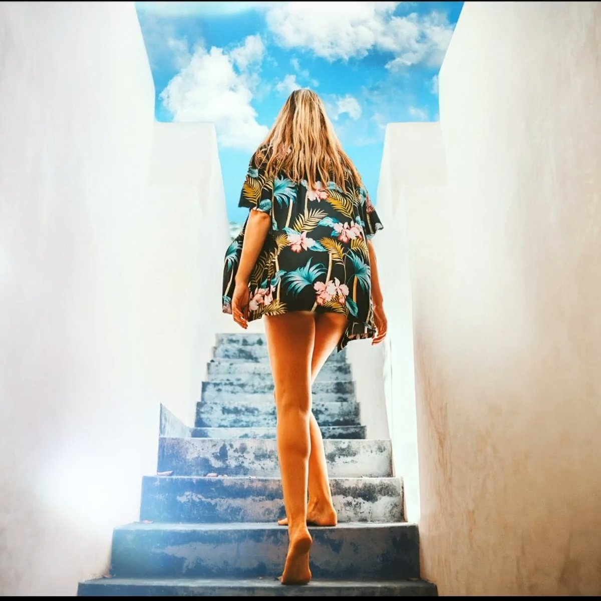 StarofV's tweet photo. Made it to #santorini #Greece 😍
Follow me on https://t.co/IERPZXOmlS
#onlyfans #onlyfansbabe #finD #finsub #iloveyou #thankyou #tealshaman https://t.co/FOTuARGPsO