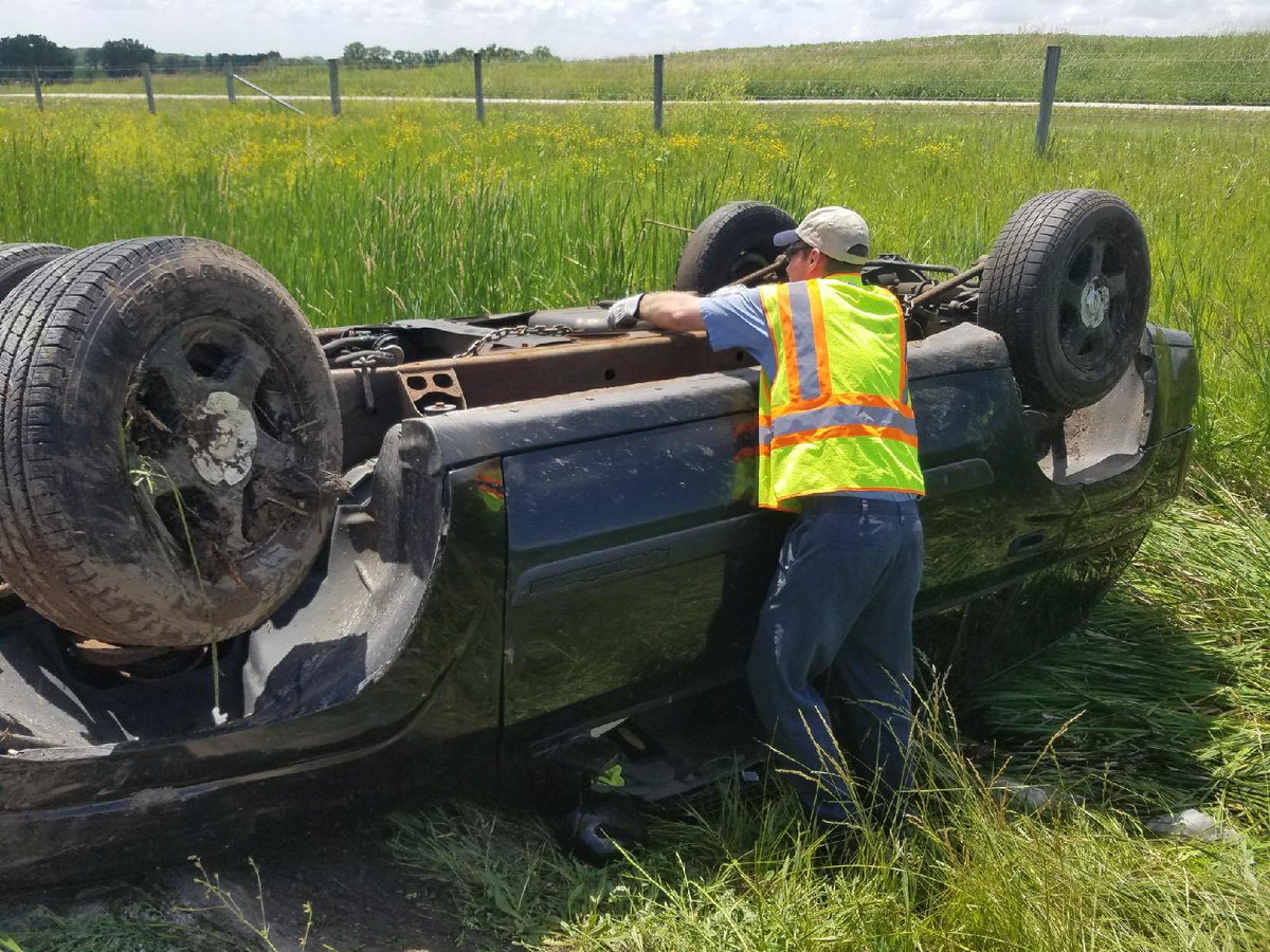 Hali's tweet photo. Last week my pops was in an accident and flipped his car 4 times. By the grace of God he walked off with just a concussion. Yesterday, I was able to do something I’ve always dreamed of. God is good🙏🏽❤️ https://t.co/S2dlv30Uzf