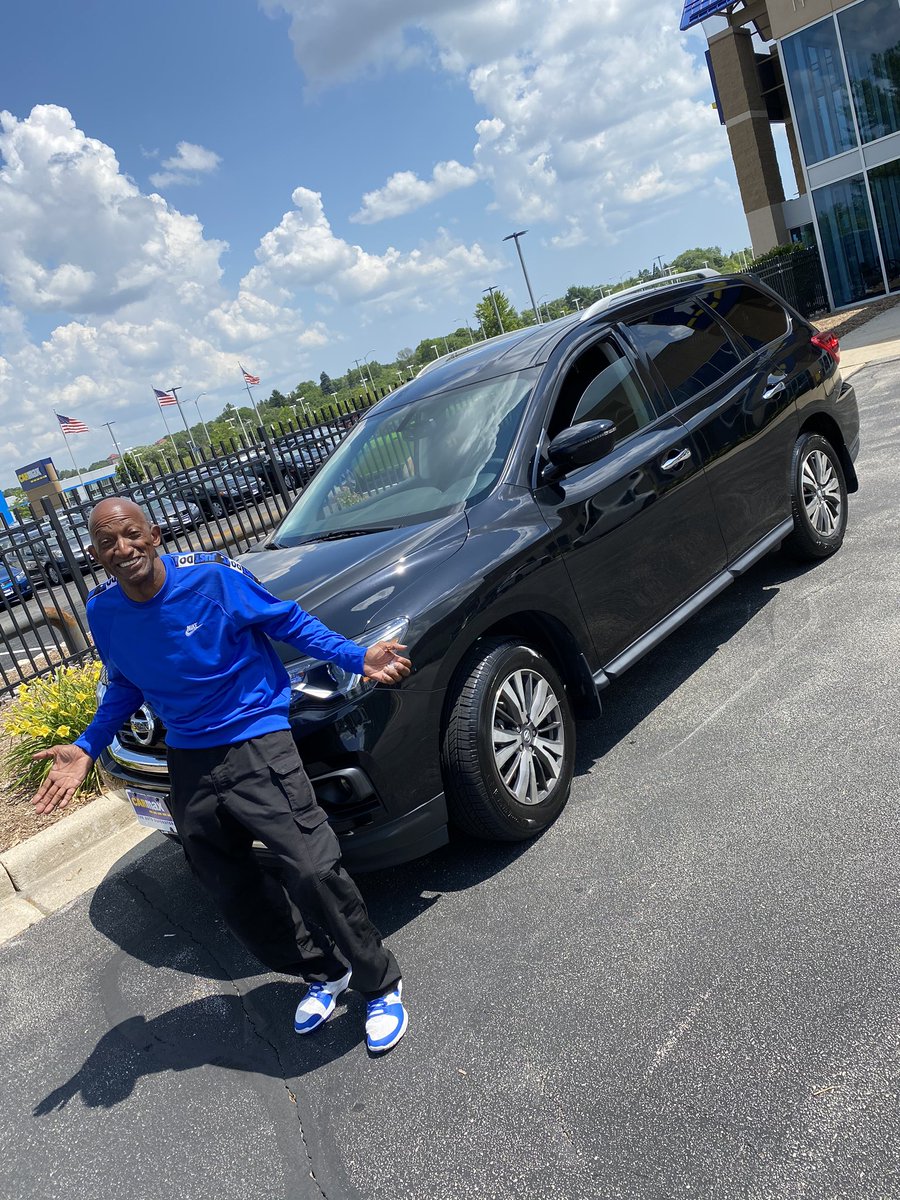 Last week my pops was in an accident and flipped his car 4 times. By the grace of God he walked off with just a concussion. Yesterday, I was able to do something I’ve always dreamed of. God is good🙏🏽❤️