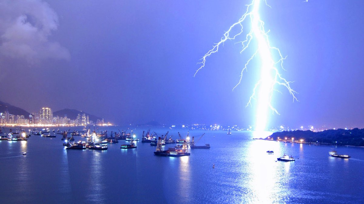 SoundForRelax's tweet image. #water #insomnio #estrés #水 #air

VIDEO🎥⛈️#Rain and #Thunder⛈️Best sound to #SLEEP peacefully😴Ultra #relaxing rain,strong #Storm

VIDEO🎥⛈️#Lluvia y #Truenos⛈️El mejor sonido PARA #DORMIR plácidamente😴lluvia ultra #relajante,#Tormenta Fuerte

Link👇🎥
youtu.be/AVI59suLyIw