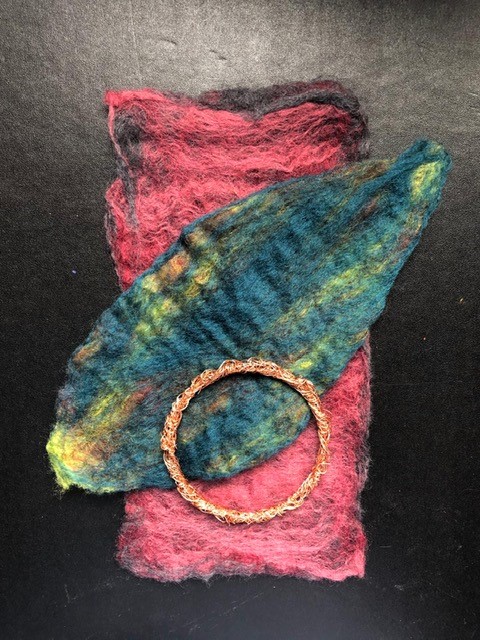 YearInGodsTime's tweet photo. #CreativeIsolation - Some creative lockdown making from CoSA:

This year was about gathering new tools for my toolbox — spiritual, culinary, practical, and even artistic. I enjoyed experimenting with flat felting, wire sculptures, and weaving.

Franklin, Immersive Year 5, USA https://t.co/tvefYu0fBE