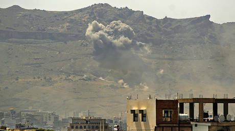 EuropeAwaken's tweet photo. UK resumes arms sales to Saudi Arabia, says ‘possible’ war crimes in Yemen are ‘isolated incidents’ https://t.co/ob7SWI2Jd6 https://t.co/3yhJOvqljk
