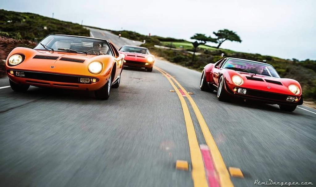 oglamborghini's tweet photo. Celebrating the freedom and thrill of adventure drives in iconic Lamborghini Miuras.
.
.
.
📷@remidargegenphotographies
#lamborghini #lamborghinimiura #polostorico #miurasvr #lamborghinimiurasvr #miurasv #lamborghinimiurasv #lambogram #lamborghiniclub… https://t.co/0sK3XI8eUg https://t.co/zHr44BETME