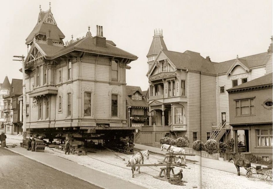 BrownstoneDetec's tweet photo. THE LOST ART OF MOVING HOUSES (1900) It was once economical to move houses to prepare for a new build. Today, they're just torn down. #NYC #Brooklyn #realestsate #History https://t.co/ppImj0Q5rL https://t.co/Jhyntdl560