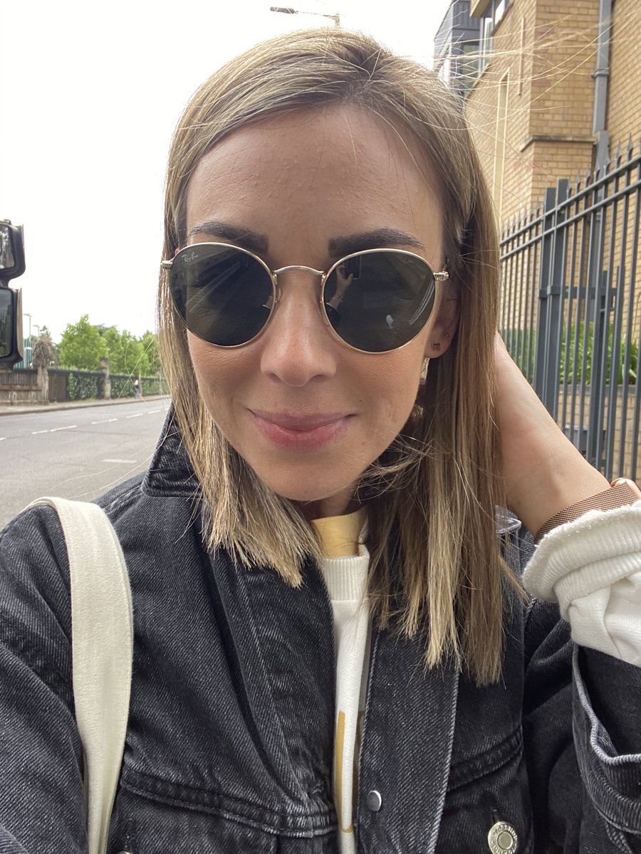 Julia White 👀 tweet media