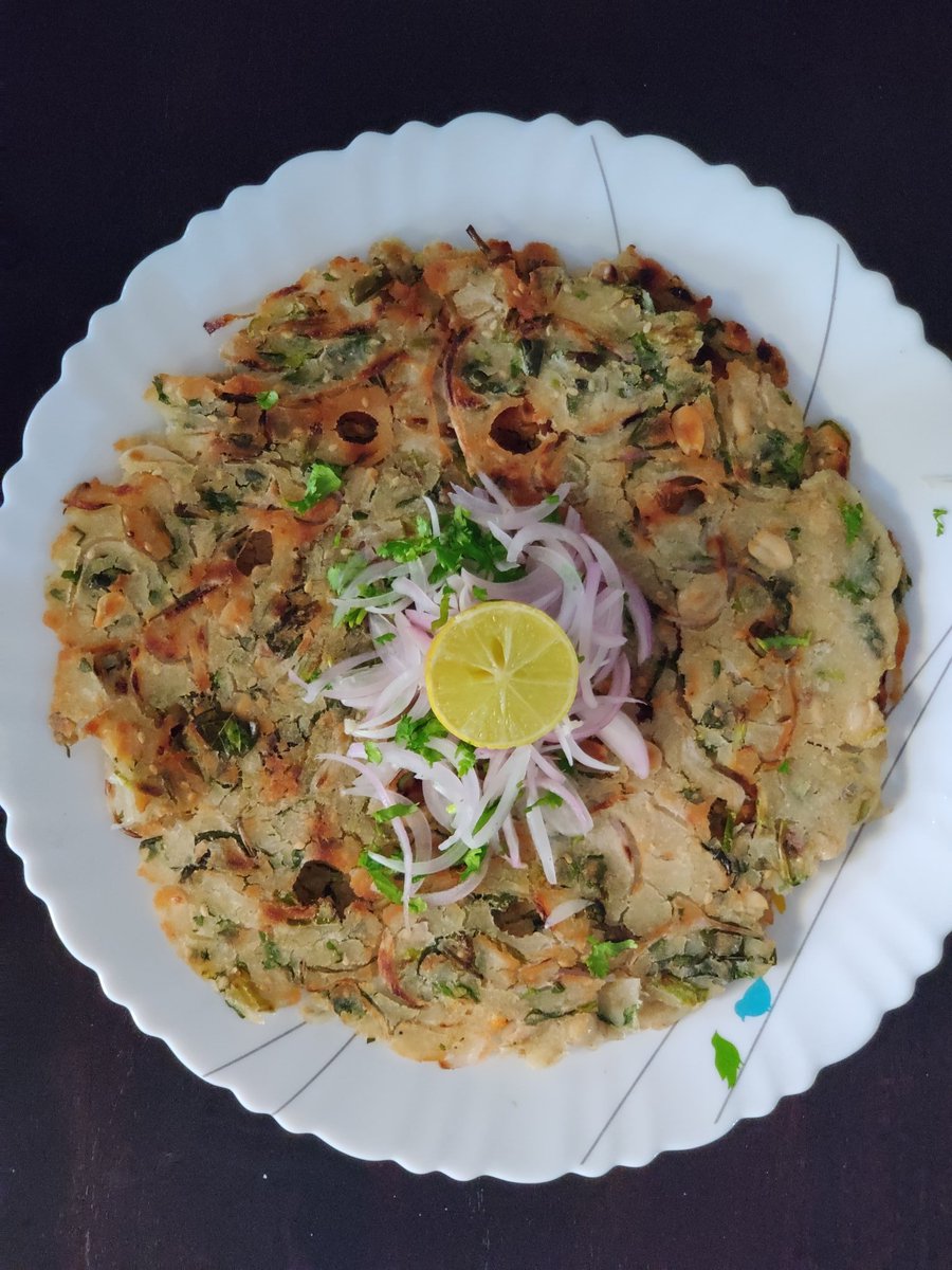 CooksDumb's tweet photo. During this pandemic everyone is longing for a good evening snack, here's a perfectly healthy evening snack for you. Stop having those deep fried stuff and try out our recipe for Sarvapindi! #Sarvapindi #SP #Snack #Youtube #DumbCooks @YouTubeIndia https://t.co/juucqK3Gwm