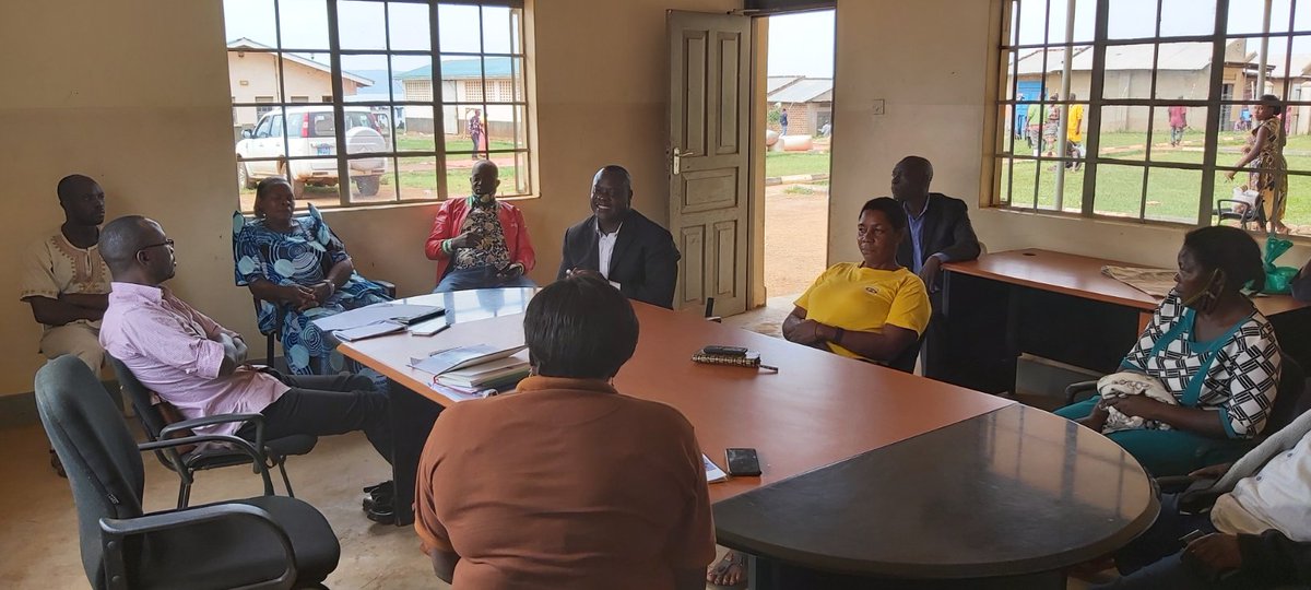 MakCoNAS's tweet photo. #NutriFish #CultiAF Communication team visiting the Kikondo & Kiyindi landing sites and held discussions with leaders at the sites on how best improve information flow and sharing @nafirri @NutrealLimited @IDRC_ESARO @Jefitre1 https://t.co/Bj2TYalewX