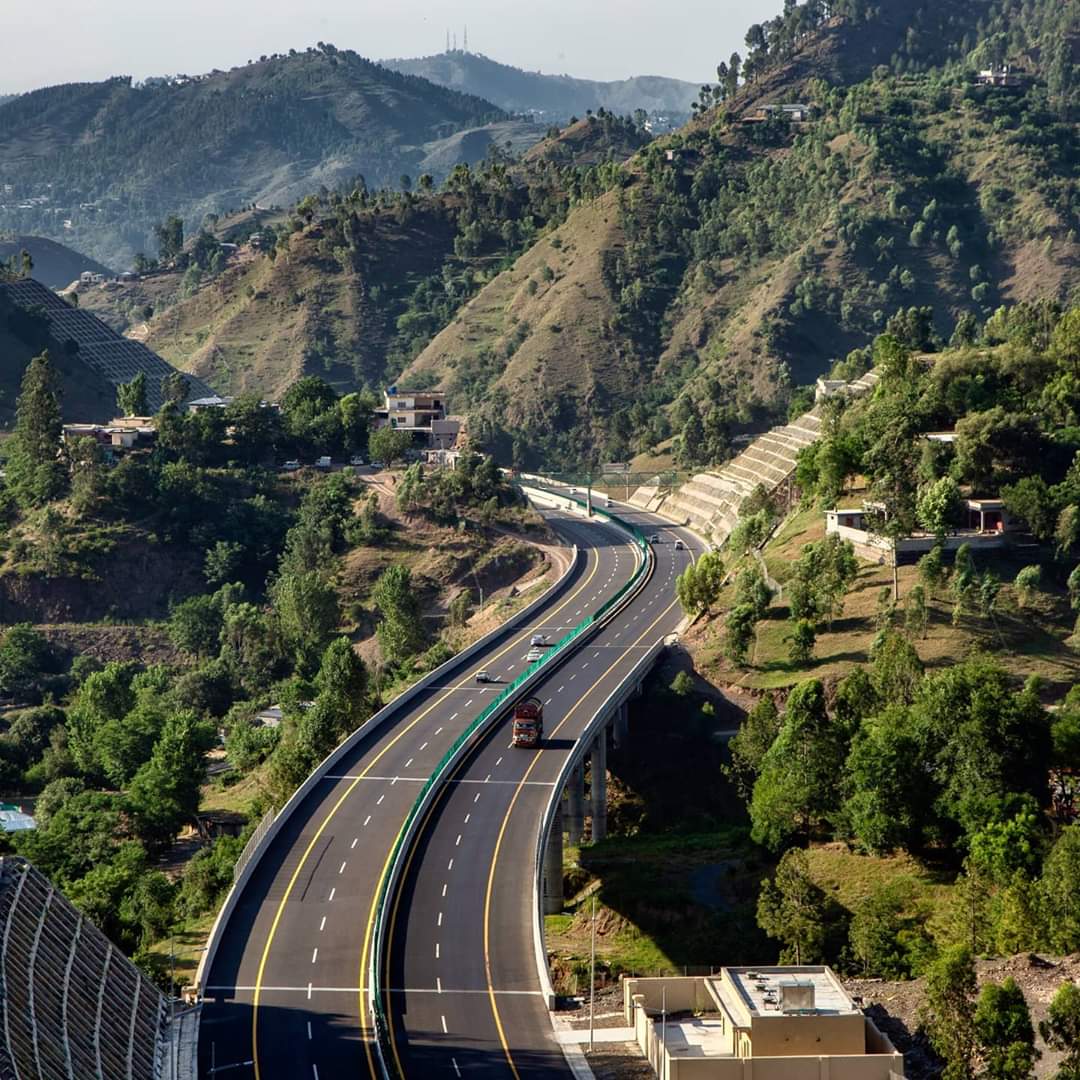 PakTravelGuide's tweet photo. Hazara Motorway
Just outside tunnel 2 Abbottbbad
ูููู ุณููุฑููุง ููู ุงููุฃูุฑูุถู
Best of My clicks and More visual goodness from Pakistan via link below
๐โโhttps://t.co/vWATmzwII6
#Pakistan #Ourkpk
#LETSGOTOPAKISTAN #iroPakistan #TKCInsta #etribune #TheKarakoramClub #hunza https://t.co/BleQoEEZh3