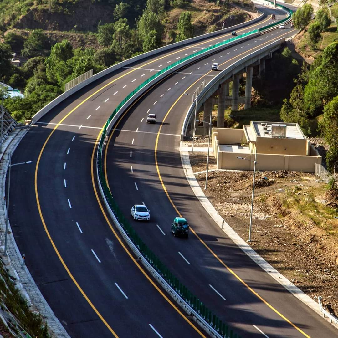 PakTravelGuide's tweet photo. Hazara Motorway
Just outside tunnel 2 Abbottbbad
ูููู ุณููุฑููุง ููู ุงููุฃูุฑูุถู
Best of My clicks and More visual goodness from Pakistan via link below
๐โโhttps://t.co/vWATmzwII6
#Pakistan #Ourkpk
#LETSGOTOPAKISTAN #iroPakistan #TKCInsta #etribune #TheKarakoramClub #hunza https://t.co/BleQoEEZh3