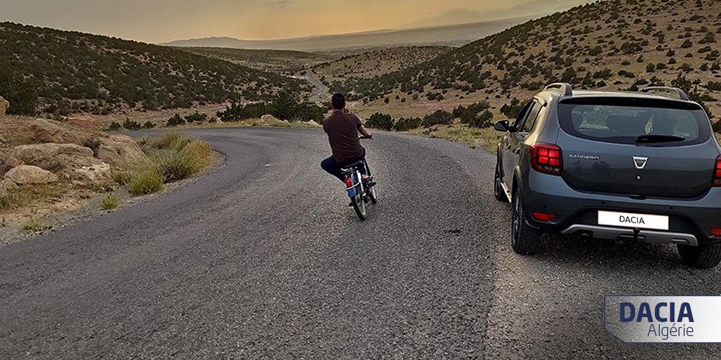 DaciaAlgerie's tweet photo. Les meilleurs souvenirs, sont ceux qui se vivent en instantané, comme la photographie 📸🌹

#dacia #daciaalgerie #sandero #dacialovers #fanspic #stepway #art https://t.co/GBDIpcUHCl