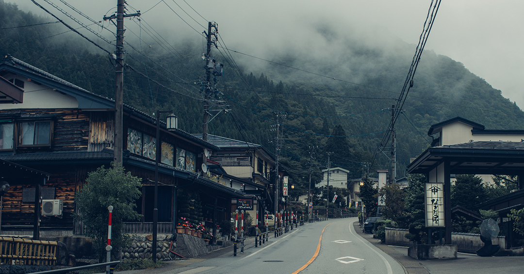 YetToGrade's tweet photo. The overcast mountains of rural Japan (Okuhida / 奥飛騨) https://t.co/TOBlZmqPmp