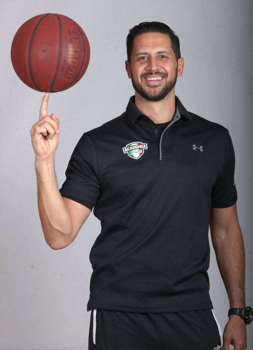AlejandraRomo21's tweet image. Feliz cumpleaños @zu_13 🎂, ex seleccionado nacional 🇲🇽🏀 y, ahora, coach de la selección U18. Uno de los entrenadores mexicanos más importantes de la actualidad, campeón del COCABA U16 y del Centrobasket U17 en el 2019, y uno de los fundadores del proyecto #AcademiaCONADE