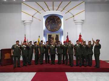 Comando Logístico del Ejército Bolivariano de Venezuela EcVlnPDXsAMpOAv?format=jpg&name=360x360