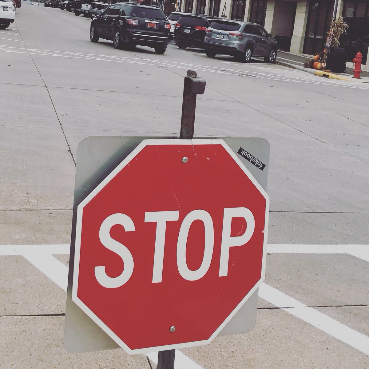 theychanged_us's tweet photo. #fakebook #antisocialmedia #roadtrip https://t.co/0R7VSNmsYr