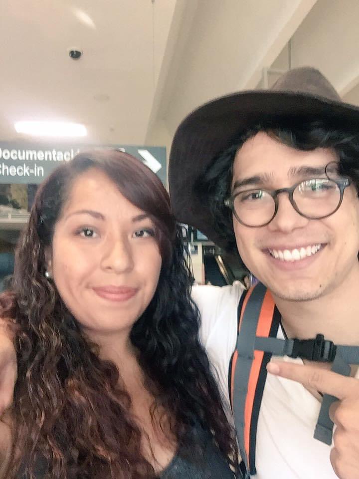 AngelicaFileto's tweet photo. Hoy hace tres años @manu_negrete  andaba en mi rancho, fui a verlo al aeropuerto 💙 https://t.co/6B8E8MOKOb