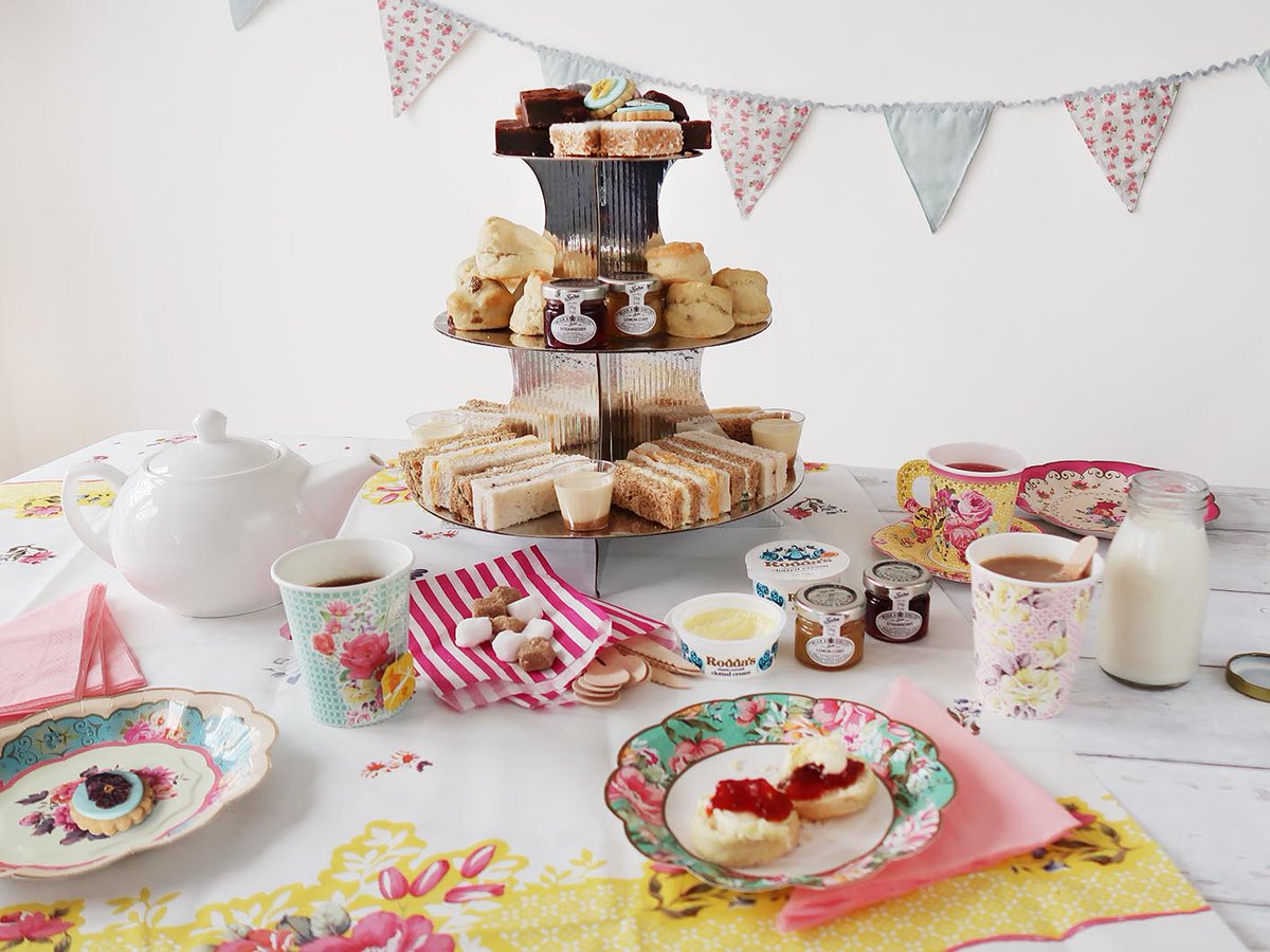 BrewAndBakes's tweet photo. Homemade Afternoon Tea delivered around the UK! #afternoontea #letterboxgifts https://t.co/218FsnqXbm