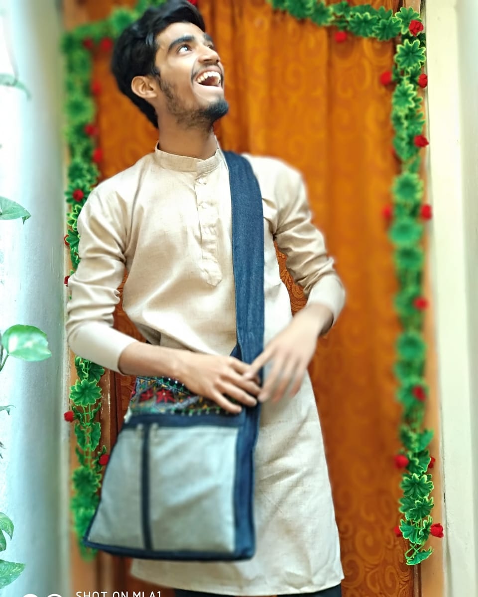 SwapnilPatra's tweet photo. Following the trend💛💙
#KurtaTwitter https://t.co/6wzBMhJjwM