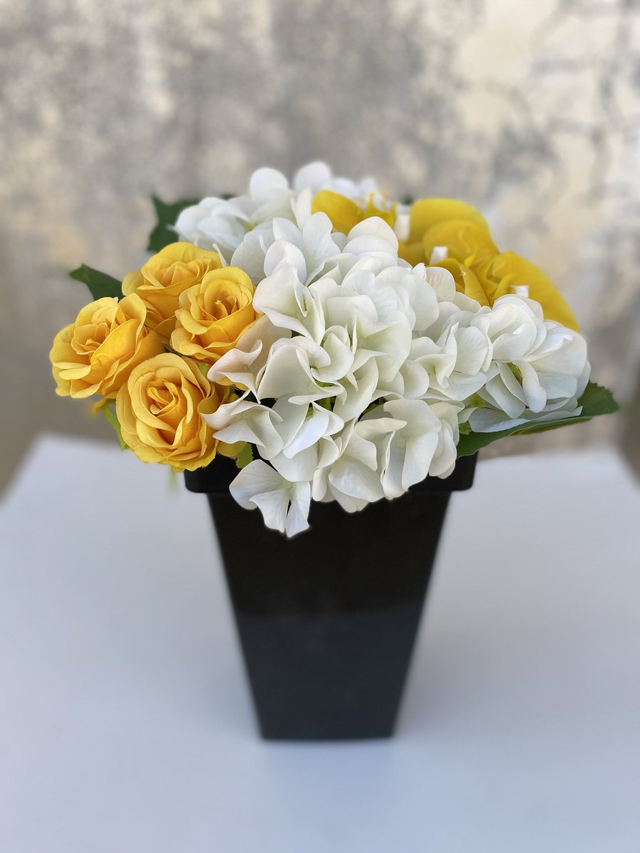 shelovesflower2's tweet photo. فازات متوفره بالطلب 💖 https://t.co/TcQxGDQv2g