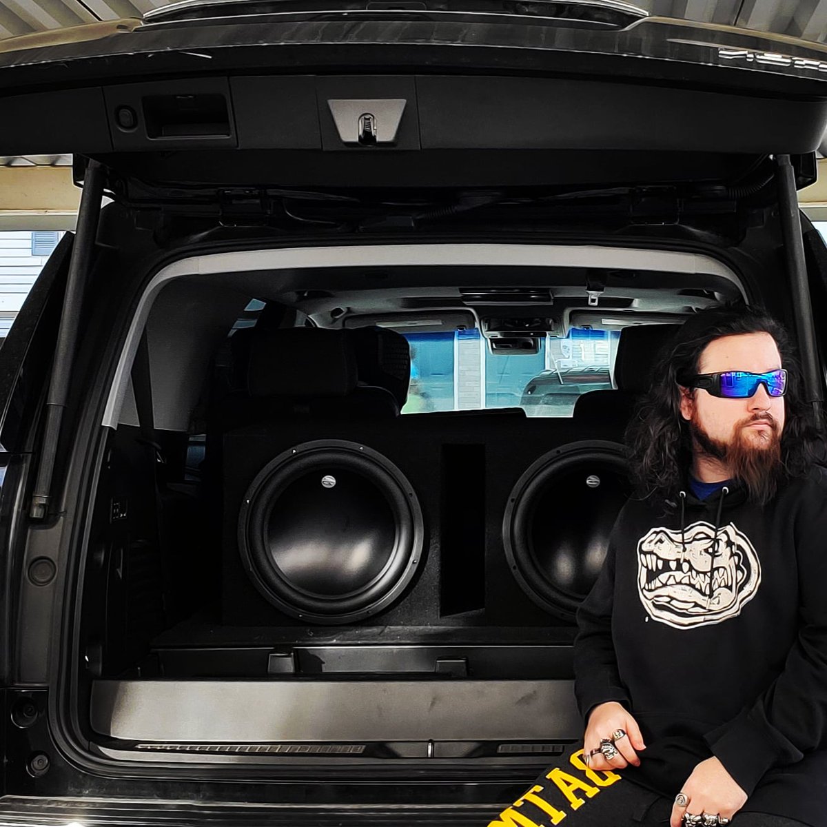 JonnyyRage's tweet image. Beating down your block. #audiodynamics #subwoofers #subwooferporn #basshead #bassheadnation #sundownaudio #GMC #denali #yukon #yukondenali