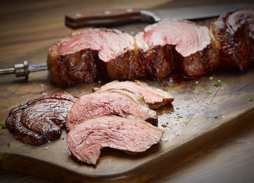 ¡Fogo de Chão! We are chefs born into the centuries-old grilling tradition of churrasco, respecting our ingredients by cooking them slow and exposing their natural flavors. https://t.co/qx5woVA1wg #Restaurantes #Gastronomia #PuertoRico #DescubreTuIsla #Turismo #Tourist https://t.co/TSsYs2wbps