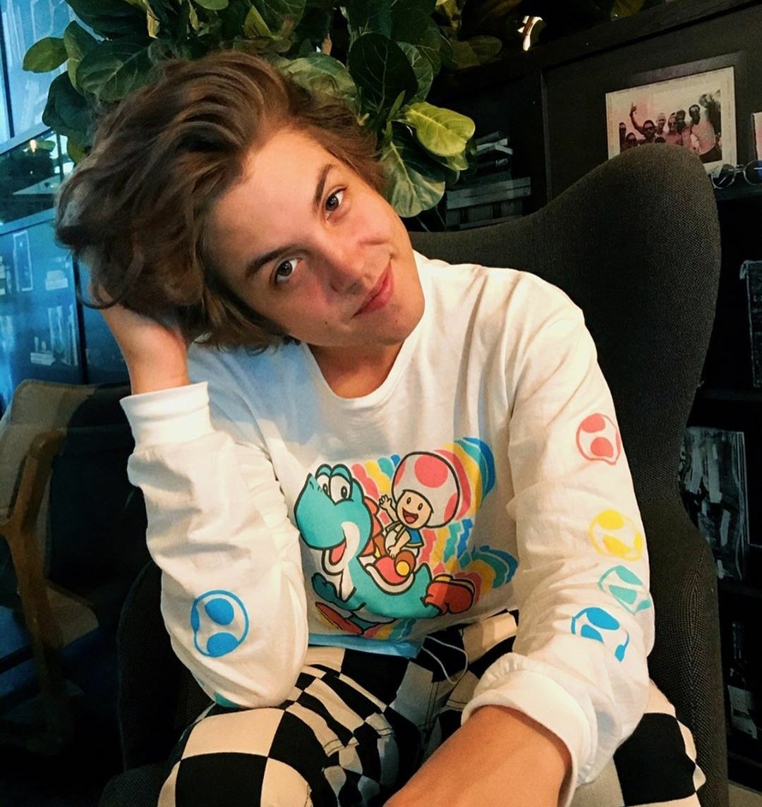 mattymyprecious's tweet photo. 4 anos que eu conheço o Matt, 4 anos que ele me faz sorrir, 4 aniversários que eu tô aqui e ele já tem 23 anos, meu ídolo tá crescendo aaaaaa
eu te amo
#MLE23 https://t.co/Kq84m9obZm