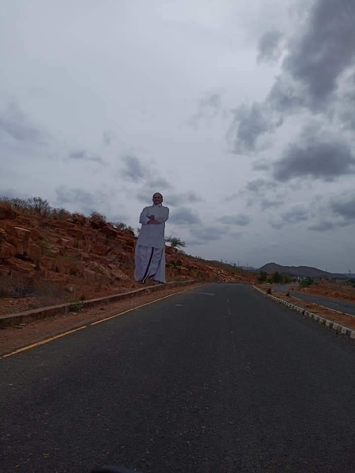 YSJaganTrends's tweet photo. Content unnodiki Cutout Chalu 🔥

Legend YSR 🙏

#LegendYSRJayanthi | @ysjagan https://t.co/su8774j0dM