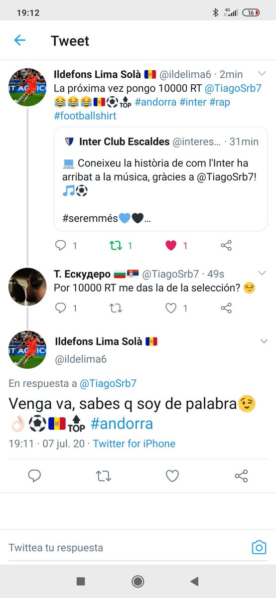 TiagoSrb7's tweet photo. Familia, mi amigo @ildelima6 (capitán de la @Fedandfut ) me ha dicho que por 10000 RT me regala la camiseta del combinado de Andorra. Me ayudáis? ❤️🇦🇩 https://t.co/uWeyZ4Mido