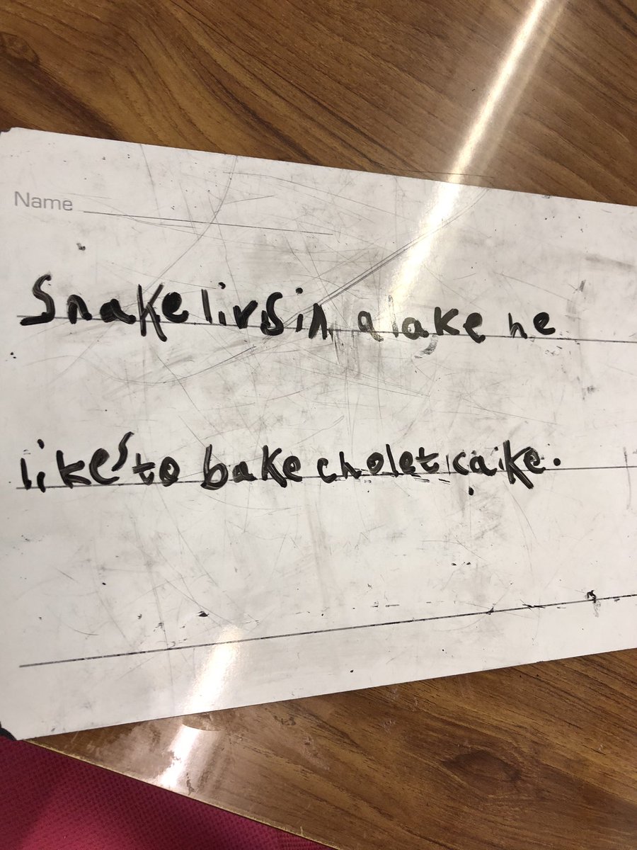 MissHLow1's tweet photo. A great couple of days with Ivy bubble! @GreenwaysPri @MissDansie10 #DrawWithRob #monthsoftheyear #heiroglypics #rhymetime https://t.co/MZHej32TES