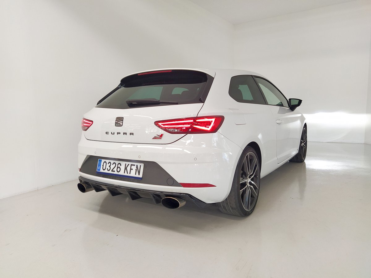 Autosi_es's tweet photo. ⚡ ¡¡¡NUEVA ENTRADA!!! 💥 Este fantástico León Cupra cargado de extras puede ser tuyo si te apresuras. ¡Pide una cita, siente sus 300cv! https://t.co/5W1gaf34RE