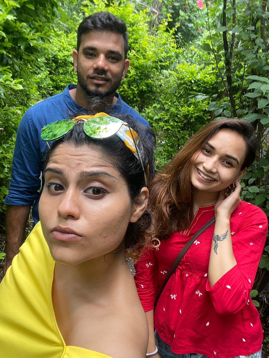 SadhanaNegi12's tweet photo. SOMETIMES ALL YOU CAN DO IS JUST HANG ON.🤘🏻
#woods #nature #movements #peace #friends #love #fun #photoshoot😅 #outingday #instrapost #instantphotography #naturelovers #naturebeauty #shikharfall #dehradun #uttarakhand #india https://t.co/fjVdYbUEsF