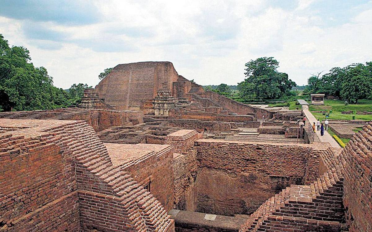 theexploringeye's tweet photo. A3: Nalanda University in India, functional between 5th and 13th centuries, the remains today really speak about the volume and grandeur of educational epicenter of ancient India
#TRLT
@incredibleindia https://t.co/0Gmhm1c9vl