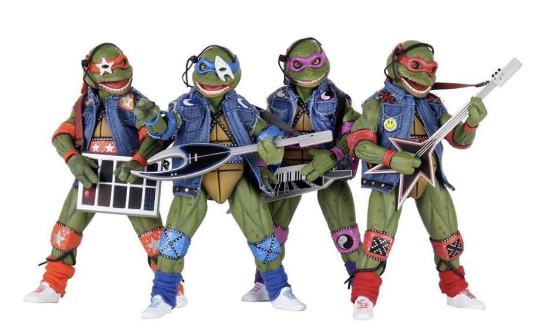 lalochaps_'s tweet photo. Tal vez sean muy jóvenes para recordarlo pero el set exclusivo de las #TMNT que anunció #NECA está basado en el tour “Coming Out Of Their Shells” de 1990 patrocinado por Pizza Hut. Si, era un concierto de las Tortugas Ninja.

Pueden buscar las canciones en YouTube. https://t.co/CEzfq0FBs4