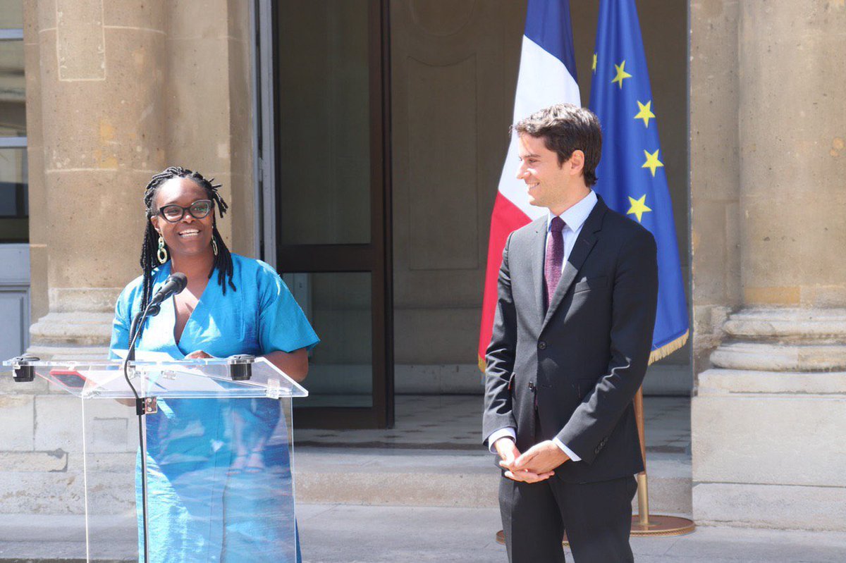 Sibeth Ndiaye (@sibethndiaye) on Twitter photo Cher <a href="/GabrielAttal/">Gabriel Attal</a>, je suis honorée de te passer le flambeau du porte-parolat. Je te souhaite autant de bonheur que j’ai pu en avoir dans l’accomplissement de cette mission. A l'heure où celle-ci s'achève, je tiens à remercier <a href="/EPhilippe_LH/">Edouard Philippe</a> et <a href="/EmmanuelMacron/">Emmanuel Macron</a> pour leur confiance. Cher <a href="/GabrielAttal/">Gabriel Attal</a>, je suis honorée de te passer le flambeau du porte-parolat. Je te souhaite autant de bonheur que j’ai pu en avoir dans l’accomplissement de cette mission. A l'heure où celle-ci s'achève, je tiens à remercier <a href="/EPhilippe_LH/">Edouard Philippe</a> et <a href="/EmmanuelMacron/">Emmanuel Macron</a> pour leur confiance.