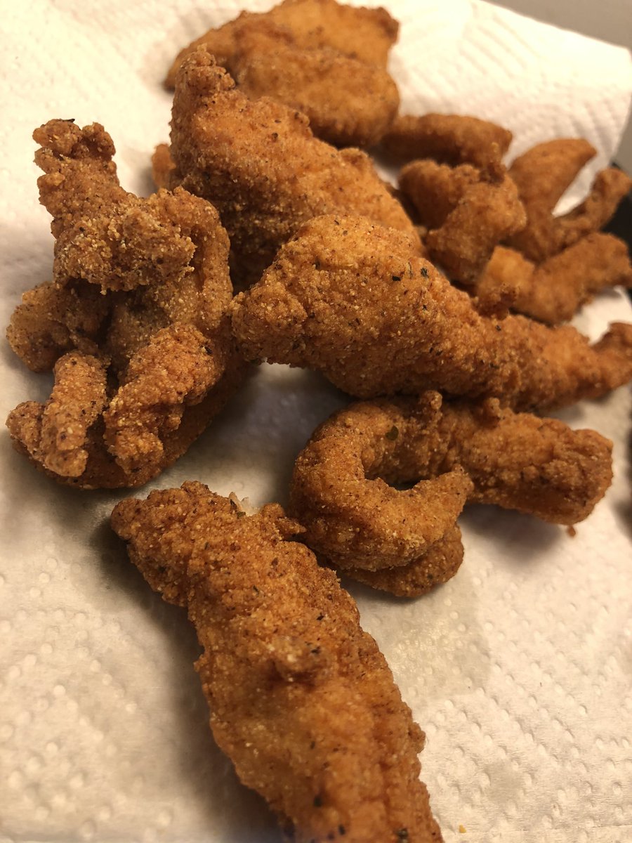 TWoodTV's tweet image. Nothing is better than a mound of fried catfish!! #southernroots #catfish and nope I’m not sharing with the wife and boys!!!🤷🏾‍♂️