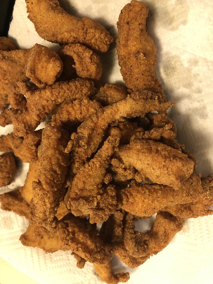 TWoodTV's tweet image. Nothing is better than a mound of fried catfish!! #southernroots #catfish and nope I’m not sharing with the wife and boys!!!🤷🏾‍♂️