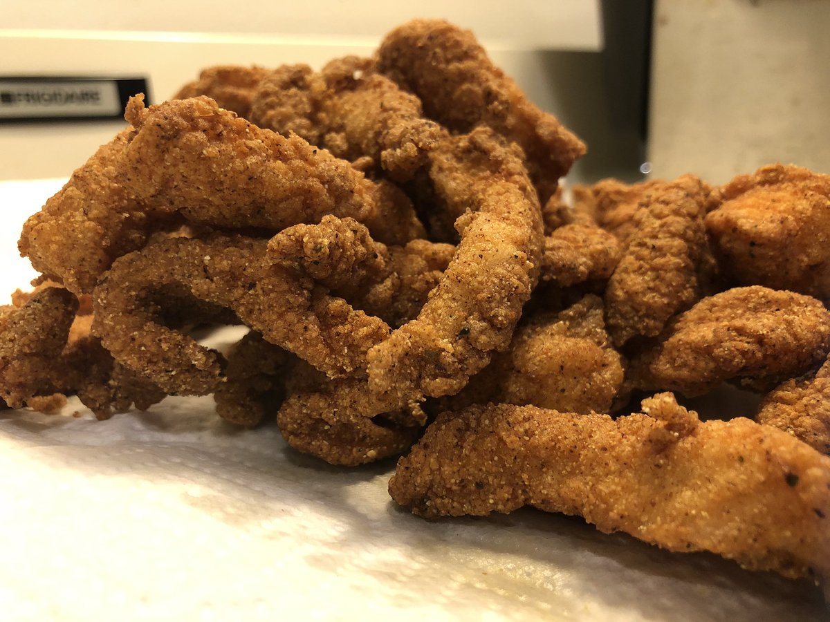 TWoodTV's tweet image. Nothing is better than a mound of fried catfish!! #southernroots #catfish and nope I’m not sharing with the wife and boys!!!🤷🏾‍♂️