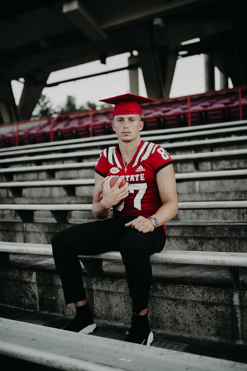 Thayer Thomas tweet media