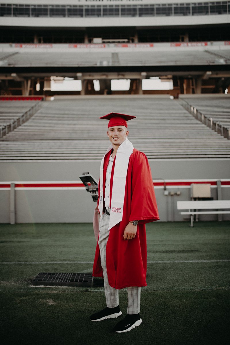 Thayer Thomas tweet media