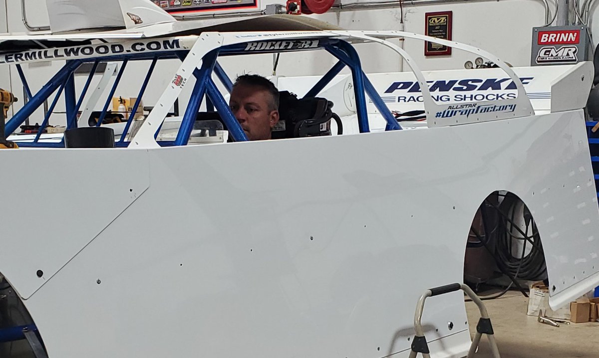 tylermillwood31's tweet photo. And here we go.... @chrismadden44 @SoNationals @Rocket_Chassis https://t.co/SryenuMIT0