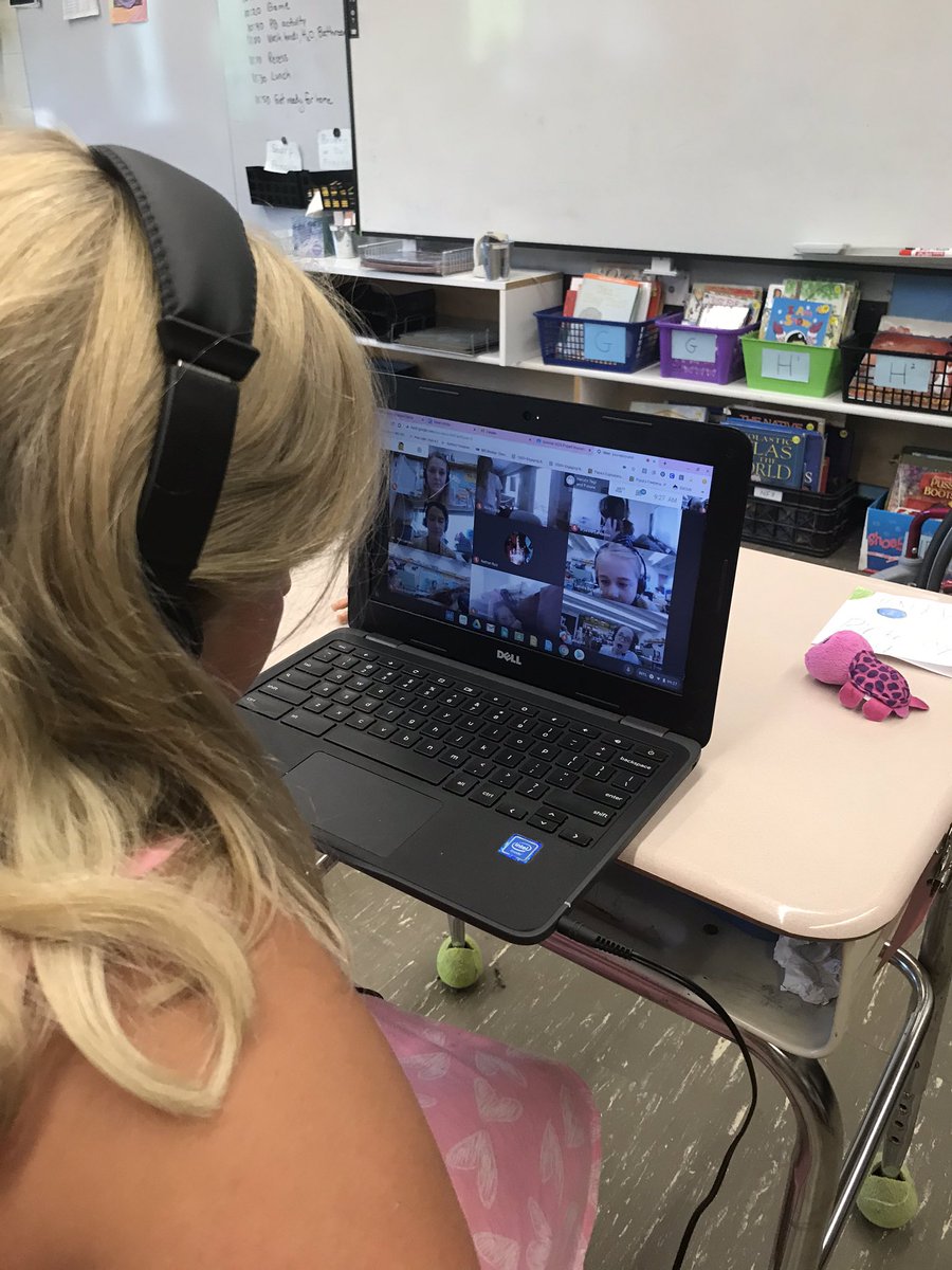 Aileen_Grainger's tweet image. A socially distant art walk (@FallCreekES looking good!) and connecting with peers in person and online #projectinnovation Students brainstorm that art builds connection, purpose, and joy! @ChristineBarley