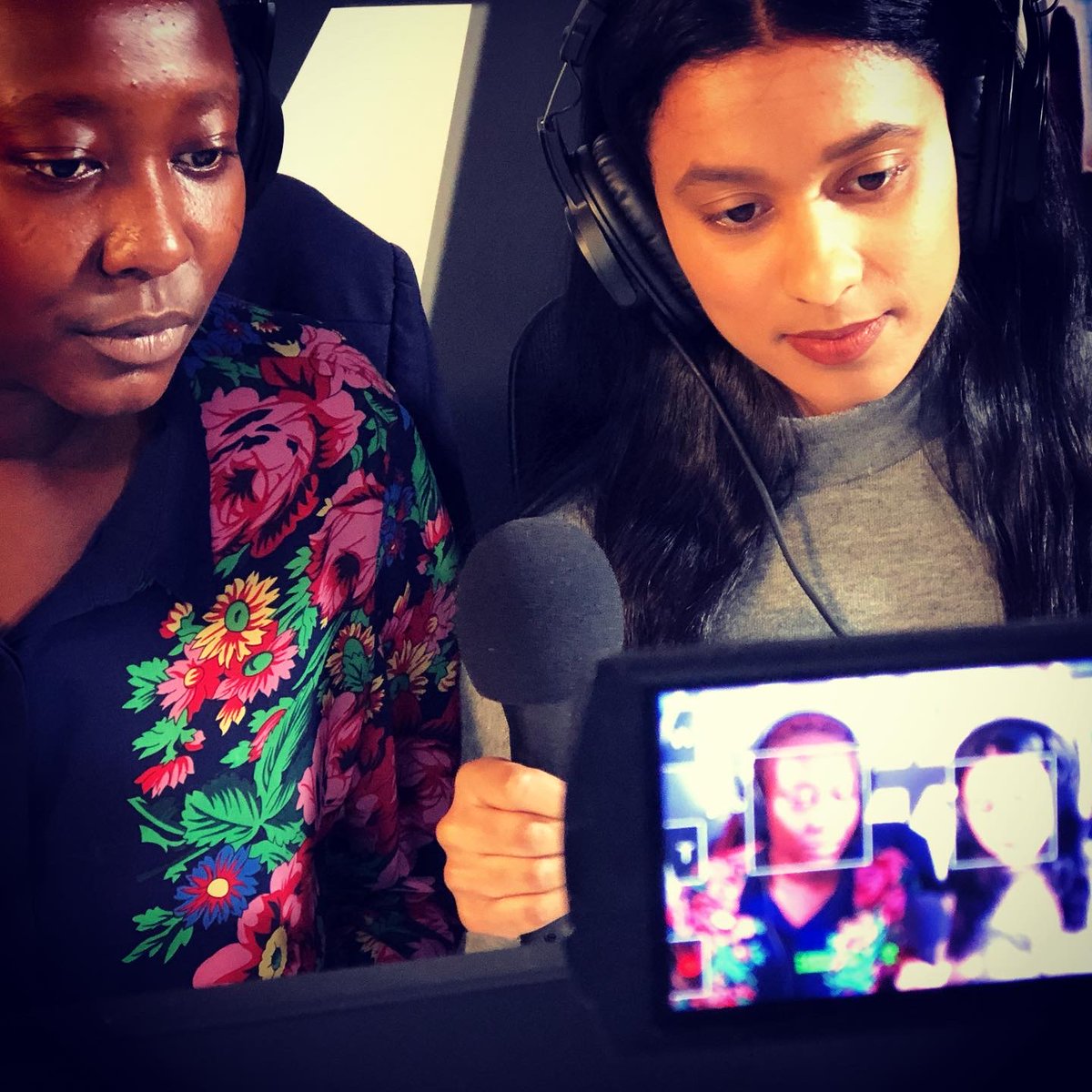 LIVEFM_Online's tweet photo. NOW I #BrimbankLIVE HARD LOCKDOWN SPECIAL with AD, @roshani_jaya & @lydiaatess...#lookingforjustice #VoiceoftheNextgen #broadcastacrossyourneighbourhood #broadcastacrosstheworld @BrimbankCouncil @Making_Media https://t.co/RwzXa2ciJn