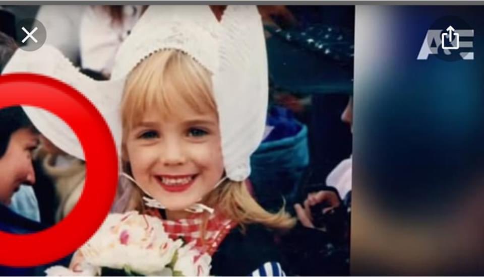 soooo are we gonna ignore the fact that Ghislaine Maxwell looks EXACTLY like the sketch of Madeline McCann's suspected abductor? & the last known photo of JonBenet Ramsey hours before her disappearance,