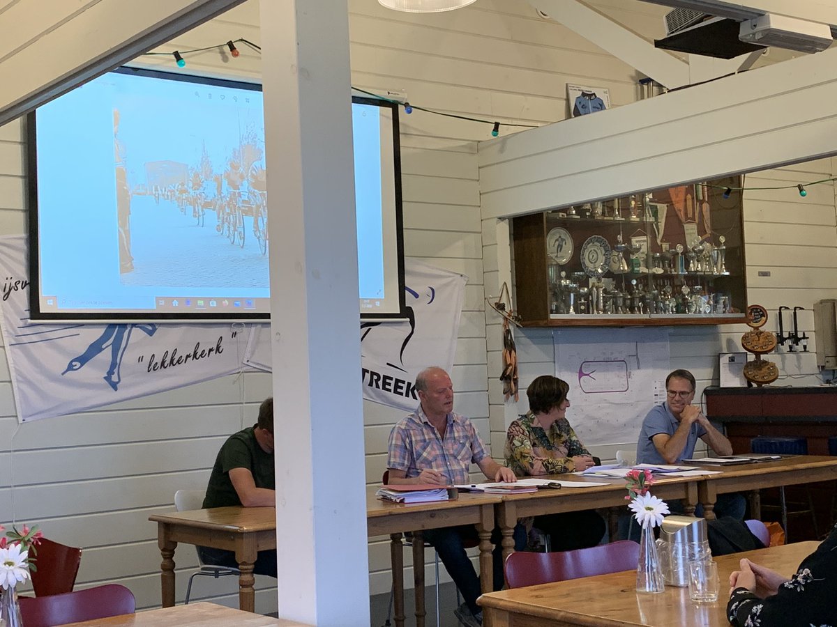 Veel te bepraten op de ALV <a href="/DeWaardrenner/">De Waardrenner</a> op sportpark Weydehoeck. Mountainbike route <a href="/Krimpenerwaard/">Gemeente Krimpenerwaard</a> en mogelijk een wielerbaan.