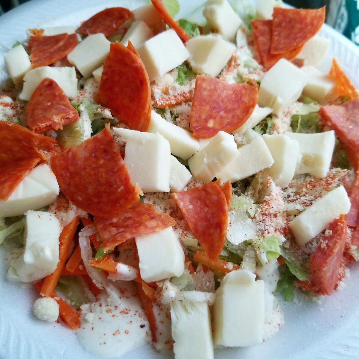 sleepketokitten's tweet photo. Salad w/ pepperoni, whole milk mozzarella, parmesan, ranch/melted butter, cayenne and basil #ketofam #lchf #lchfdiet #highfatfood #highfatlowcarb #diet #weightloss #health #motivation #weightlossjourney #stronger #salad #lunch #keto #lowcarbfood #lowcarb #ketosis #healthjourney https://t.co/U38SgDOEST
