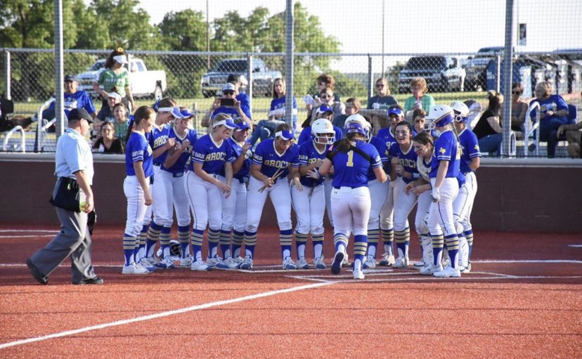 BrockAthletics's tweet photo. Brock ISD has the following coaching/teaching position open:
High School Geography
Assistant Softball
Assistant Cross Country 

Please email resumes to:
chad.massey@brockisd.net
batchley@brockisd.net https://t.co/C4f7VoR27w