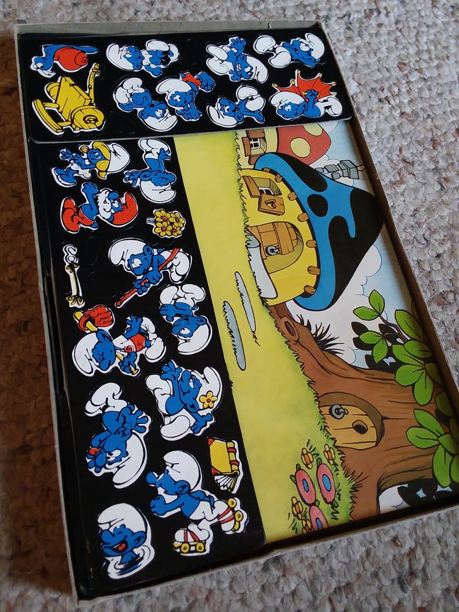 hilary_hildo13's tweet image. #smurfs #colorforms #80s