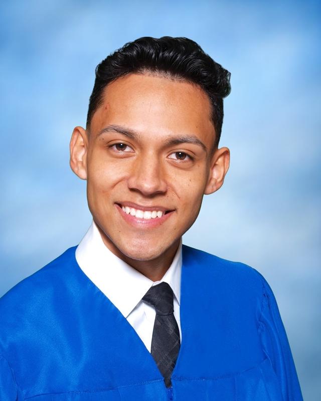 SanElizarioISD's tweet photo. Presenting, ranked number 8 from the SEHS Senior Class of 2020 with a GPA of 99.632, Giselle Paloma Acevedo-Ceballos, and ranked number 7, with a GPA of 99.871, Efren Angel Garcia. Way to go!! #SEHStheBest #sehsclassof2020 #SEISDInspires https://t.co/TljJexYVBW