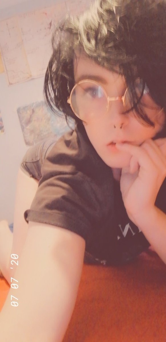 fuushilex's tweet photo. So I took some time off for personal reasons. As well as to celebrate my birthday. But I'm back now, with a face reveal as promised for my follower goal. Hope you guys like it ~ #femboy #femboi #girly #twink #slut #nsfw #nsfwtwitter #ass #butt #thicc #relaxing #feet #sexy https://t.co/lcFfiroh0h