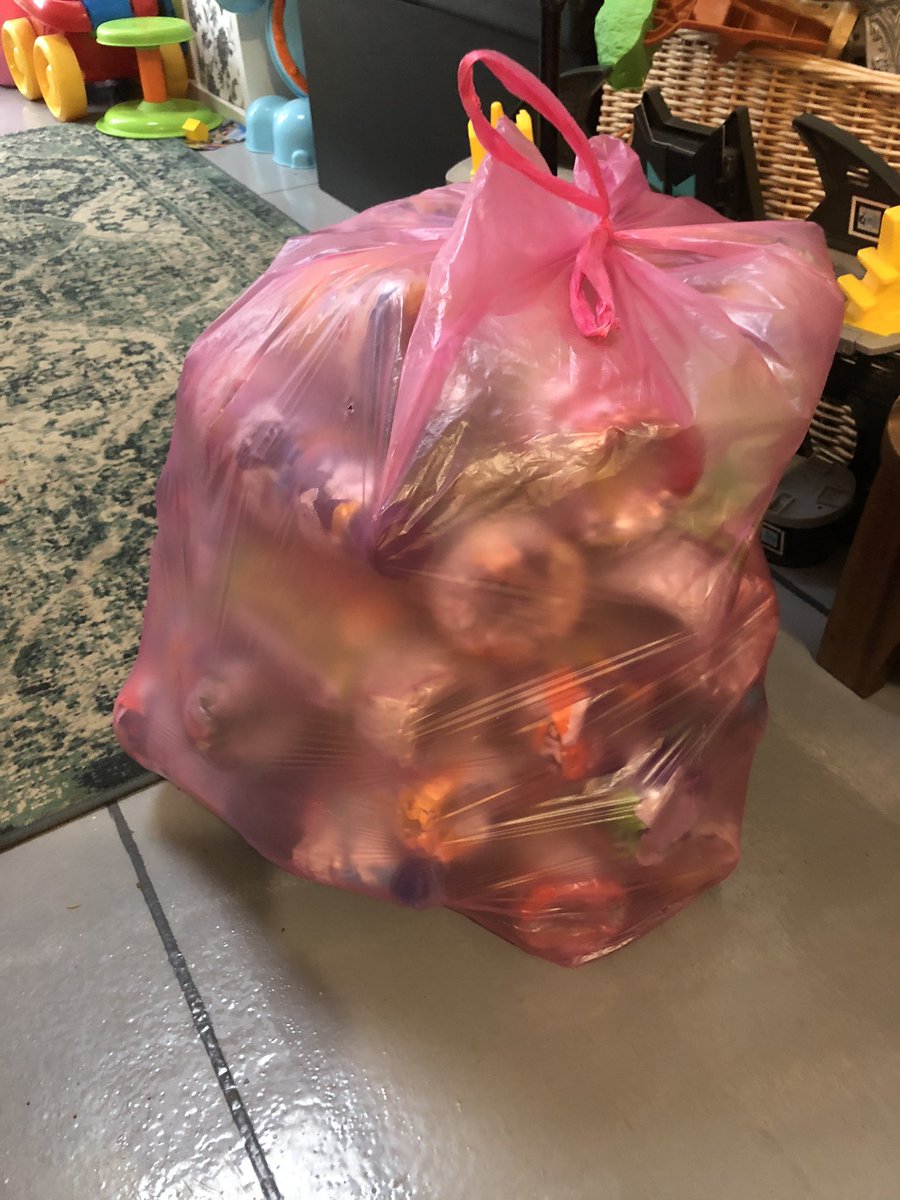 Kellyca41266738's tweet photo. 26 eco bricks bagged up ready for dropping off tomorrow @DawleyBrookPri  can’t wait to get rid of these out of the playroom 😂😂 https://t.co/SGNkXrPREw