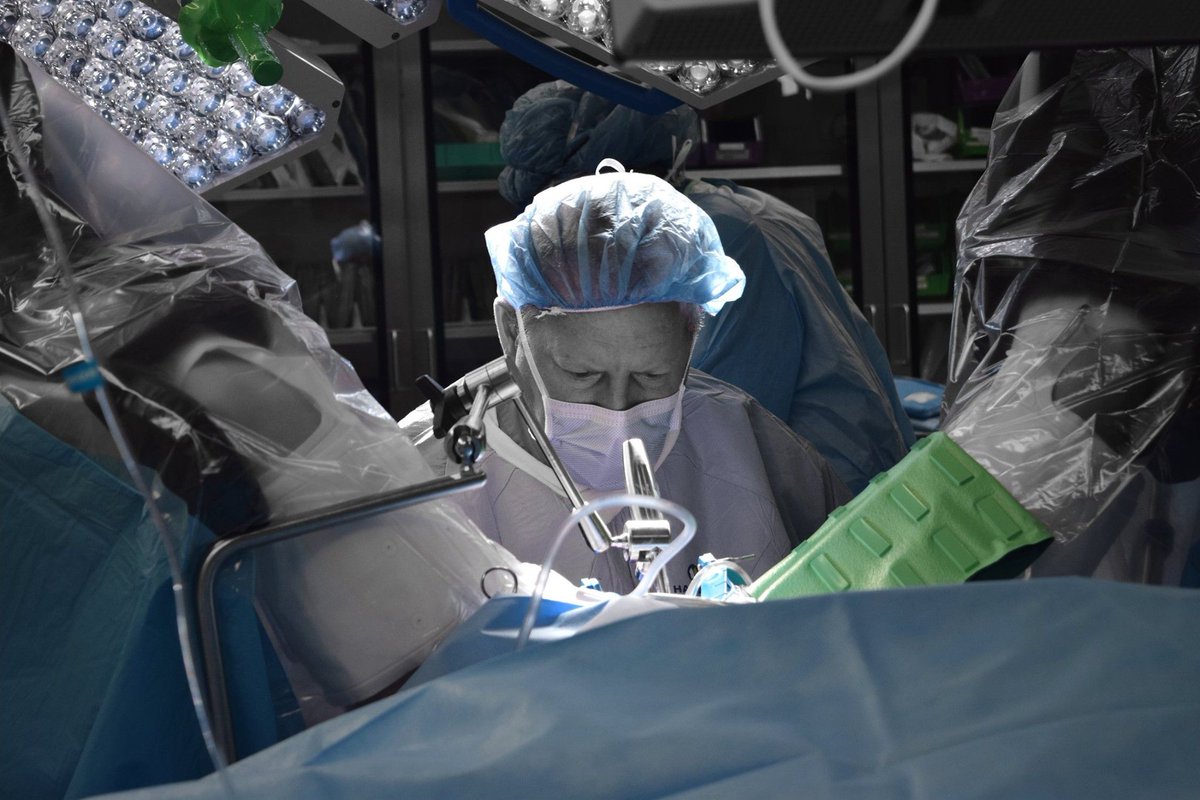 miklosandmoore's tweet photo. Happy #ORTuesday! Today we were back in the OR with patients from #NY & #GA tackling 3 #PosteriorRepair, 2 #femalerejuvenation, 2 #MinoraReduction, 2 #PrepuceReduction, a #MajoraReduction, a #HoodLift, & a #Hysteropexy. #surgeryday #prolapse #womenshealth #cosmeticsurgery https://t.co/5CtqB0Fcj3